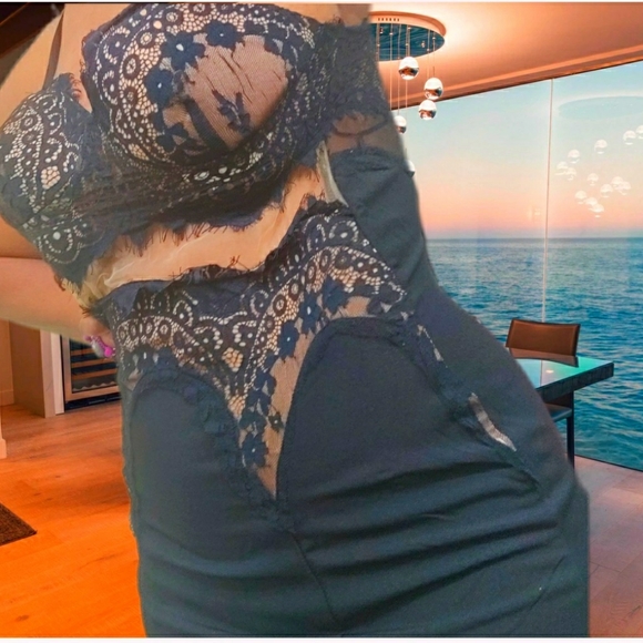 Black Lace cocktail dress - Picture 5 of 8